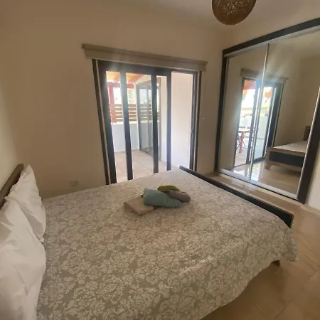 Philip Spacious Apartment Limassol